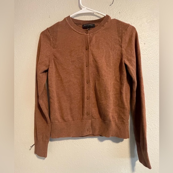 Banana Republic Sweaters - Banana Republic Cinnamon Fitted Cardigan